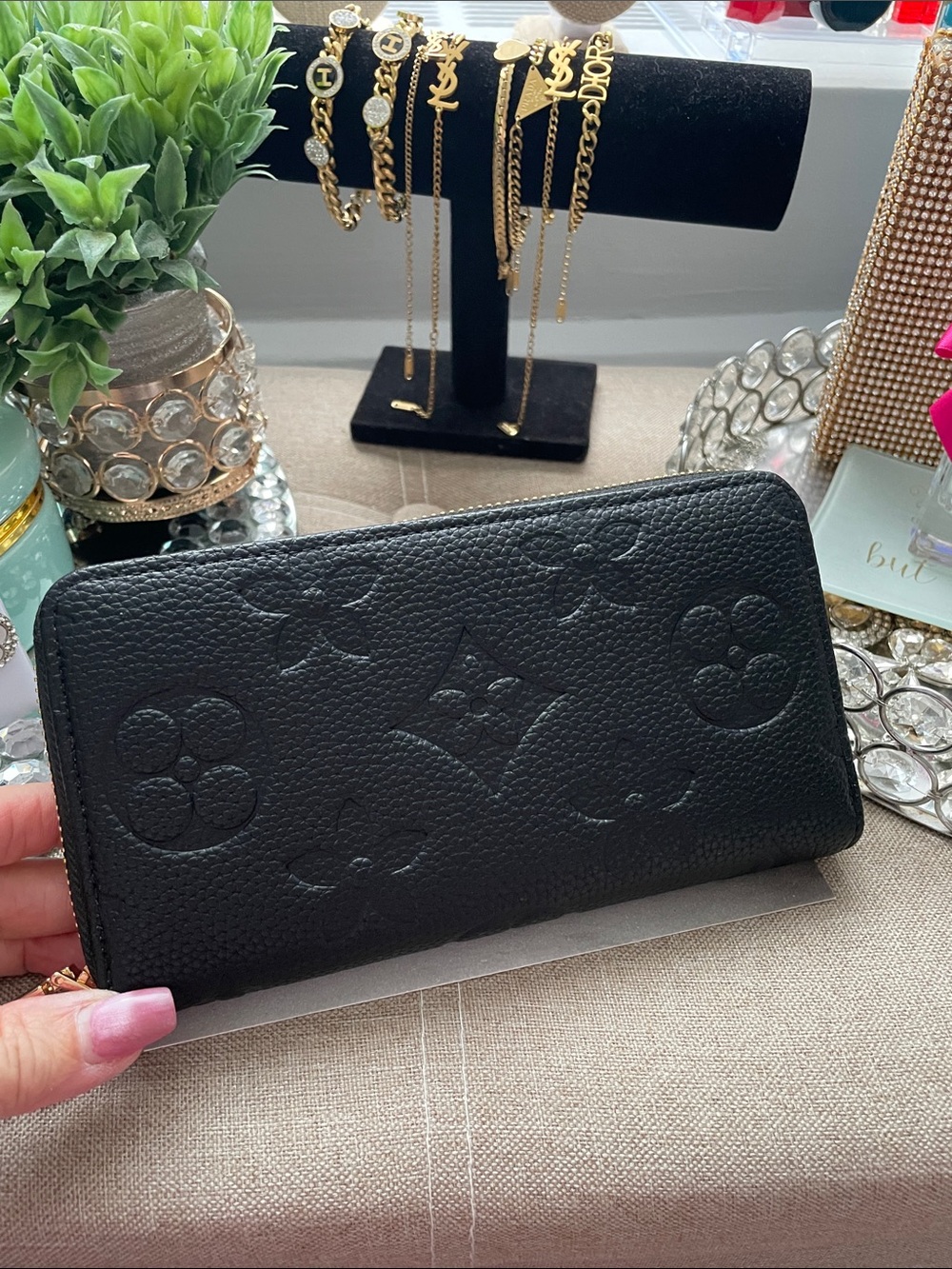 ✨🖤 Black Embossed Monogram Zip Wallet🖤✨NEW